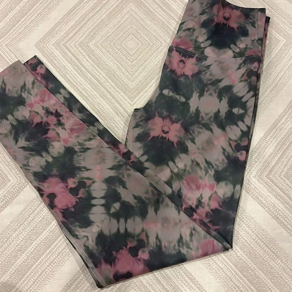 Beach Riot Women’s Full Length Floral/Tie Dye Pink & Green Leggings